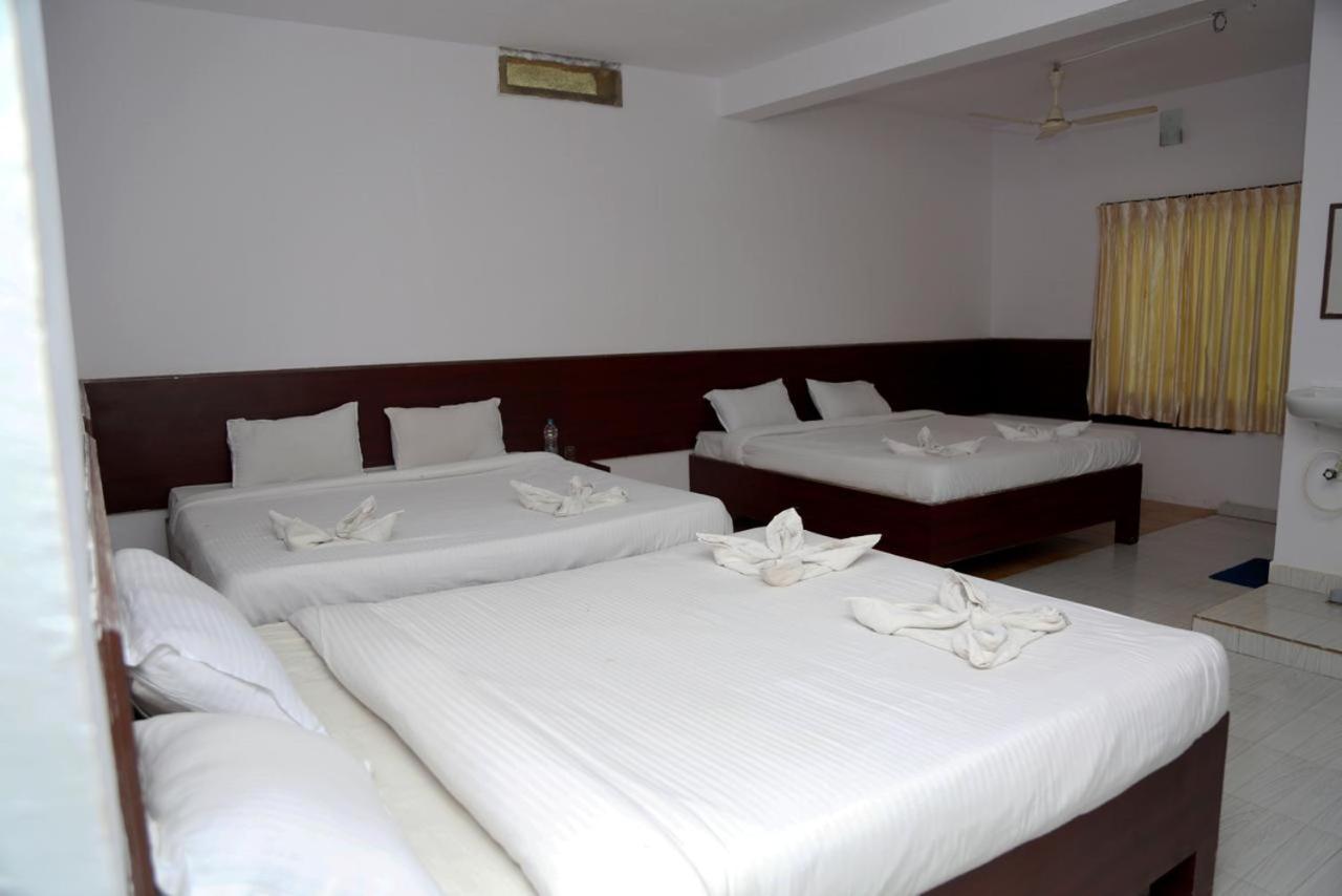 La Flora Beverly Hill Resort Madikeri Esterno foto