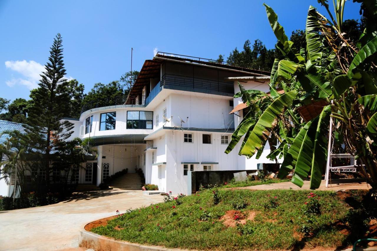 La Flora Beverly Hill Resort Madikeri Esterno foto